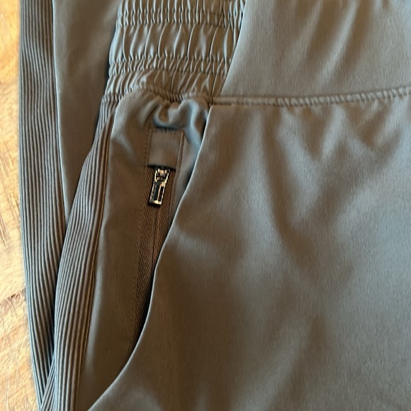 NWOT Athleta Brooklyn Jogger - Picture 9 of 13